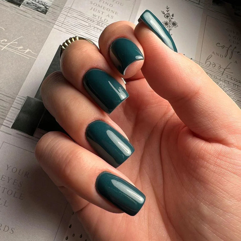 Gel polish Studios, Dark Veils, 8ml