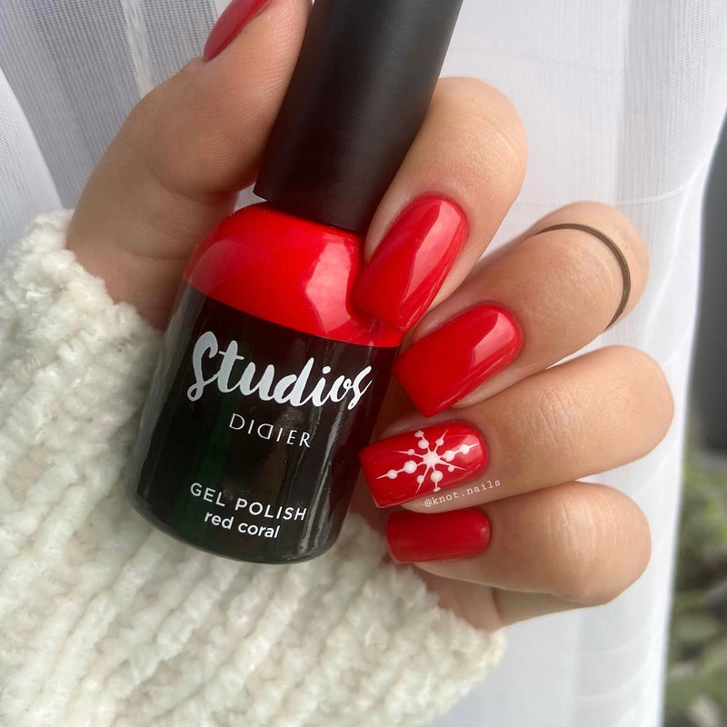 Gel polish Studios, red coral,  8ml
