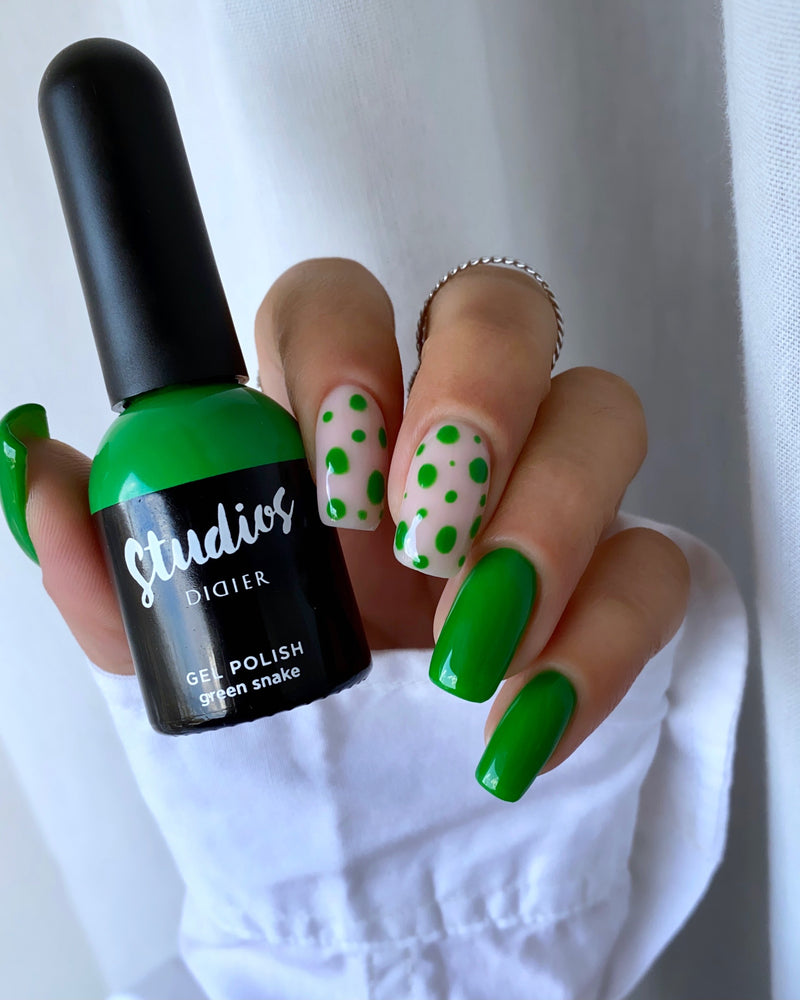 Gel nail polish Studios, Green Snake, 8ml