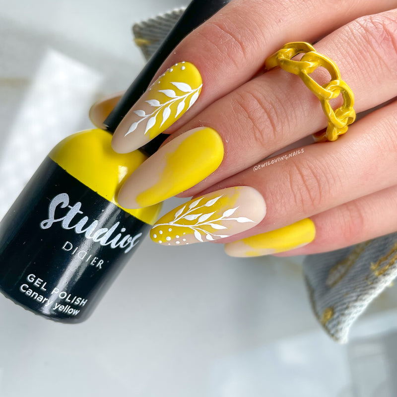 Gel polish Studios , Canary Yellow, 8ml